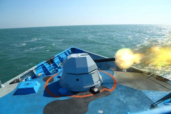 导弹快艇，出击！