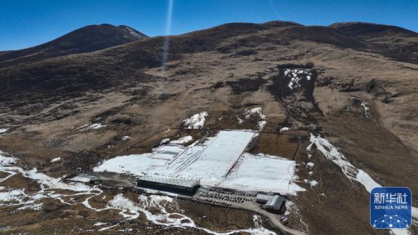 海拔4500米西藏首家滑雪场