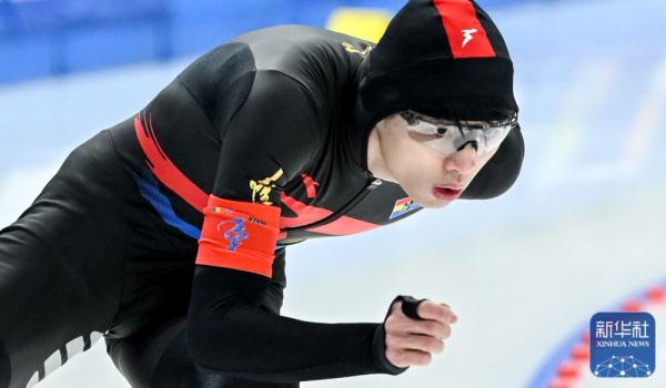 全冬会丨速度滑冰：宁忠岩获公开组男子1500米冠军