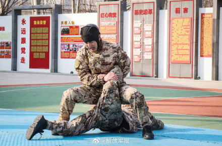 血性十足！带你走进武警官兵训练现场