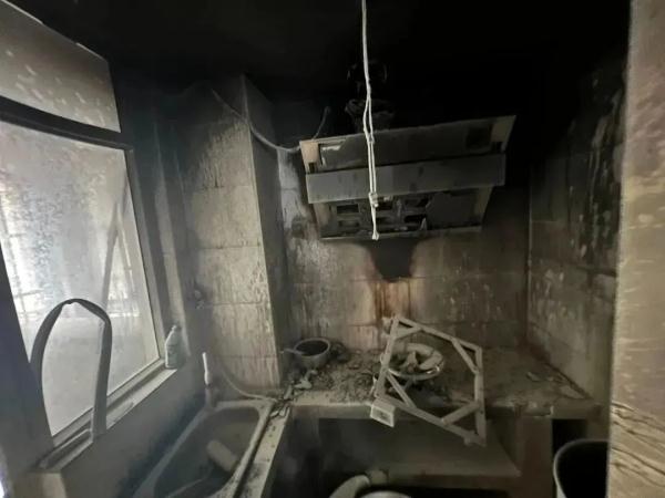 被拘11日!一个小疏忽,厨房引发大火!这些“危险行为”您做过吗—— 被拘11日!一个小疏忽,厨房引发大火!这些“危险行为”您做过吗——