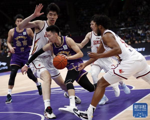 篮球丨CBA常规赛：北京控股不敌浙江稠州金租
