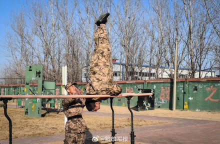 血性十足！带你走进武警官兵训练现场
