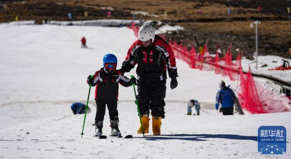 海拔4500米西藏首家滑雪场