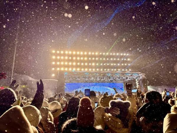 雪乡夜色惹人醉