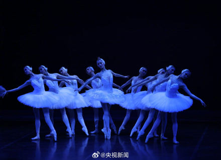 中央芭蕾舞团在香港跳起绝美天鹅湖