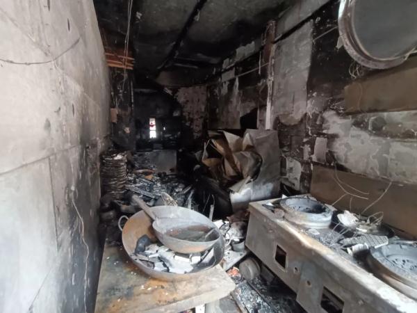 被拘11日!一个小疏忽,厨房引发大火!这些“危险行为”您做过吗—— 被拘11日!一个小疏忽,厨房引发大火!这些“危险行为”您做过吗——