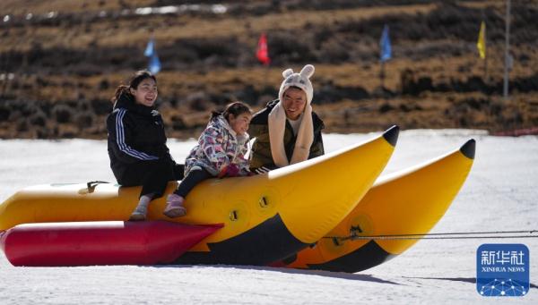 海拔4500米西藏首家滑雪场