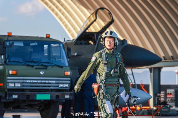 火力全开!南部战区空军实弹地靶训练 火力全开!南部战区空军实弹地靶训练