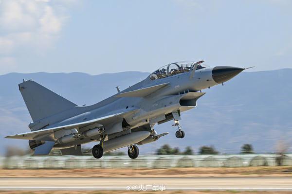 火力全开!南部战区空军实弹地靶训练 火力全开!南部战区空军实弹地靶训练