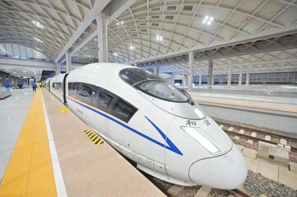 这趟车没有旅客，全程1028公里一站直达！