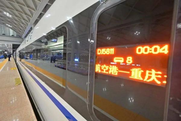 这趟车没有旅客，全程1028公里一站直达！