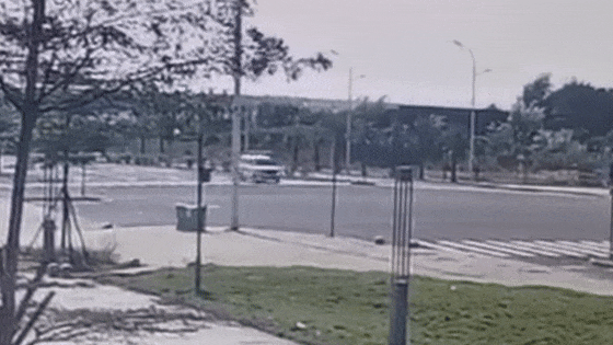 后排乘客不系安全带,海口交警:罚! 后排乘客不系安全带,海口交警:罚!