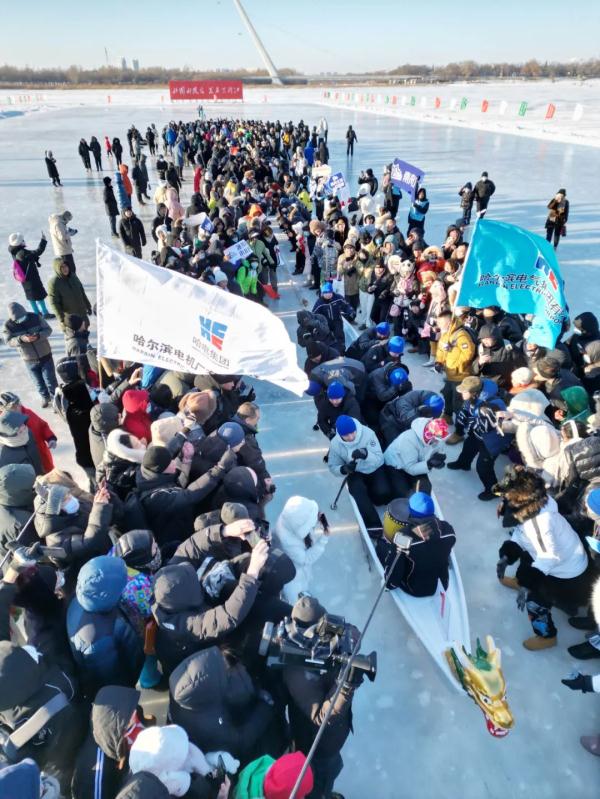 你们想看的南北冰上龙舟赛真的来了!哈尔滨这是开武林大会的节奏啊…… 你们想看的南北冰上龙舟赛真的来了!哈尔滨这是开武林大会的节奏啊……