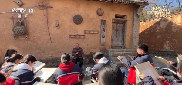 小山沟蕴藏大优势 “写生经济”绘出乡村腾飞“新画卷”