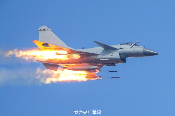 火力全开!南部战区空军实弹地靶训练 火力全开!南部战区空军实弹地靶训练