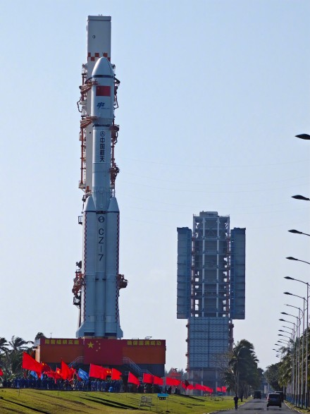 “太空快递”即将发货！天舟七号船箭组合体转运至发射区