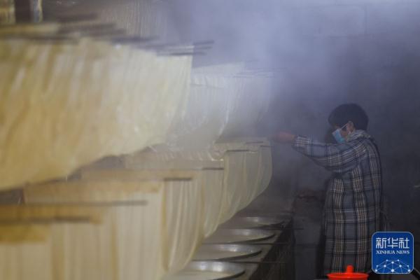 浙江诸暨：乡村传统豆腐皮迎新春