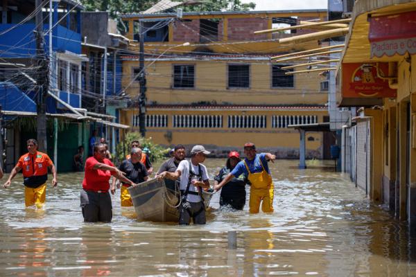 巴西里约州暴雨造成至少12人死亡 巴西里约州暴雨造成至少12人死亡