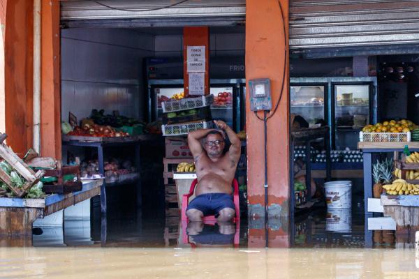 巴西里约州暴雨造成至少12人死亡 巴西里约州暴雨造成至少12人死亡