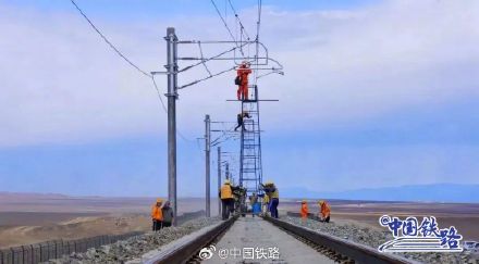 将淖铁路开通运营