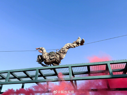 高燃!直击武警特战分队实战化砺兵现场 高燃!直击武警特战分队实战化砺兵现场