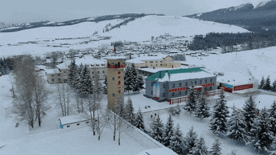 南开大学师生因暴雪被困，边防官兵紧急救援！