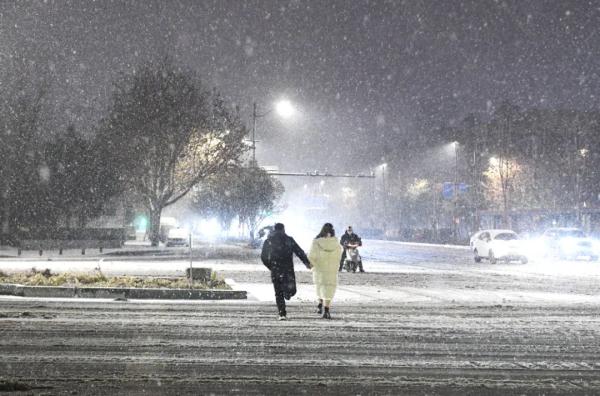 局部暴雪！河南雨雪继续下，两股冷空气即将抵达