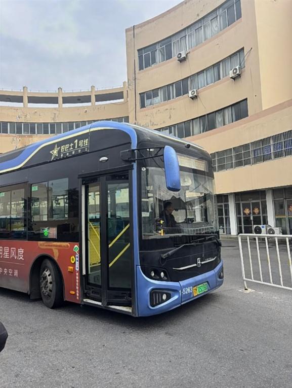 从上海坐公交到漠河!考完研,他出发了 从上海坐公交到漠河!考完研,他出发了