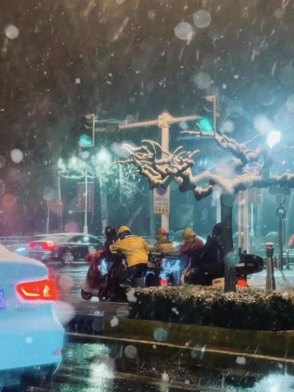真下雪了！会下大吗？还会下多久？最新预报来了→