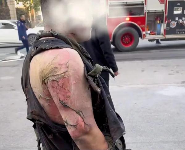 祝贺！冲进火海救人的他俩获嘉奖