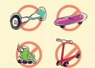 斑马线上惊现“滑板少年”!家长、学生寒假要注意 斑马线上惊现“滑板少年”!家长、学生寒假要注意