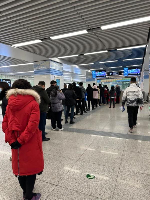 抢不到，根本抢不到！网友喊话兰州地铁：求补仓！