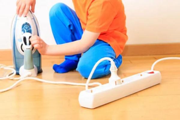 预防小火亡人,从安全用电用火用气开始 预防小火亡人,从安全用电用火用气开始