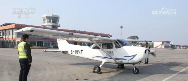 打造发展“新赛道” 低空经济“起飞”催生万亿级大市场 打造发展“新赛道” 低空经济“起飞”催生万亿级大市场