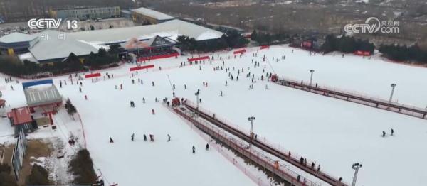 各地喜气洋洋“年味”渐浓 物丰价美“烟火气”里迎新年 各地喜气洋洋“年味”渐浓 物丰价美“烟火气”里迎新年