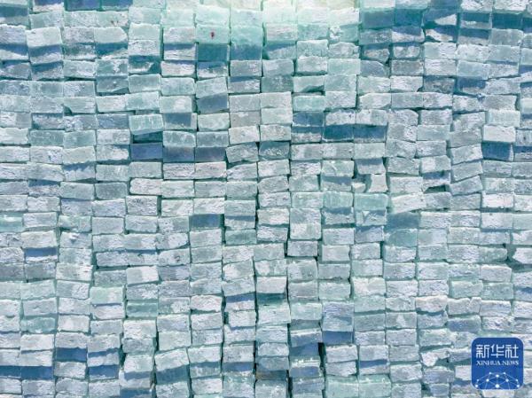 一年不融化!“尔滨”开始为下个冰雪季存冰 一年不融化!“尔滨”开始为下个冰雪季存冰