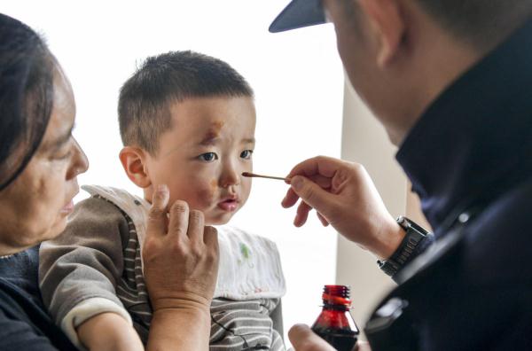 乘警长张威:旅客、行李,一个都不能少 乘警长张威:旅客、行李,一个都不能少