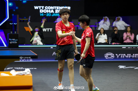 恭喜！王楚钦孙颖莎混双夺冠自拍留念