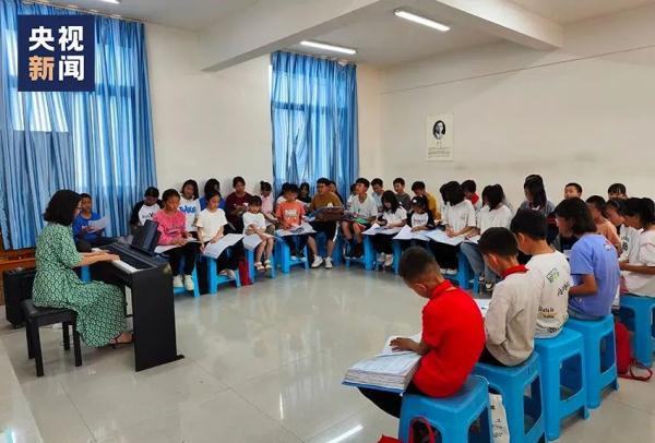 “呦呦鹿鸣，食野之芩～”这合唱，一开口就惊艳！