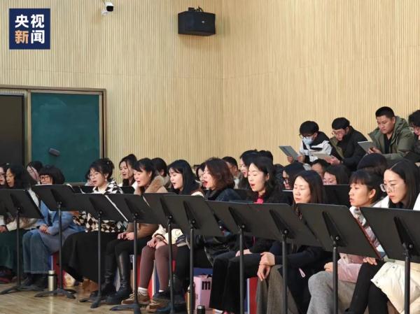 “呦呦鹿鸣，食野之芩～”这合唱，一开口就惊艳！