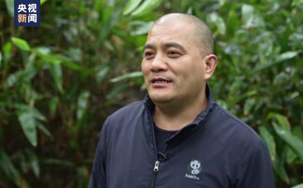 街头弹琴的工人大叔，被乘务“耽搁”的相声演员……他们收到春晚邀请函了！