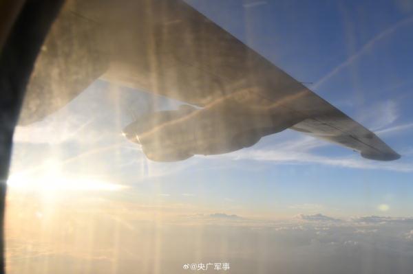 海军航空兵高强度预警探测训练 海军航空兵高强度预警探测训练