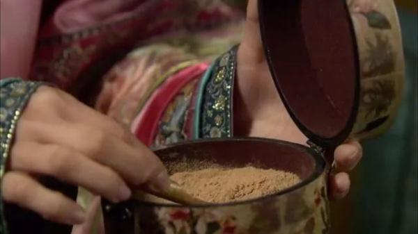 可美白瘦身?!《甄嬛传》同款欢宜香、息肌丸网上热卖,专家提醒→ 可美白瘦身?!《甄嬛传》同款欢宜香、息肌丸网上热卖,专家提醒→