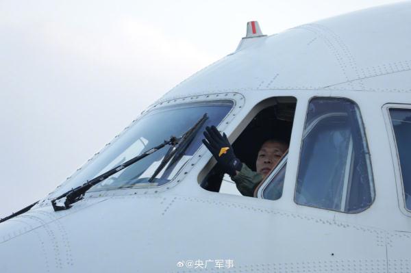 海军航空兵高强度预警探测训练 海军航空兵高强度预警探测训练