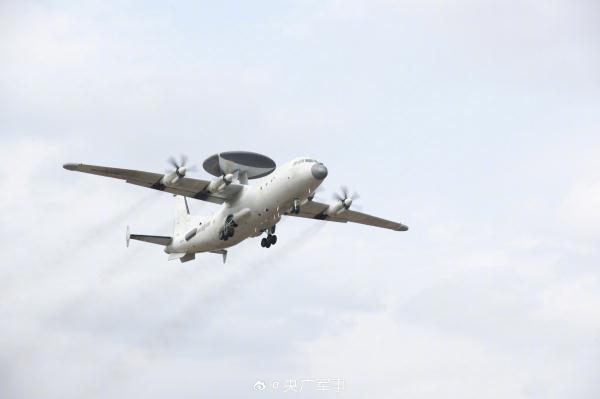 海军航空兵高强度预警探测训练 海军航空兵高强度预警探测训练