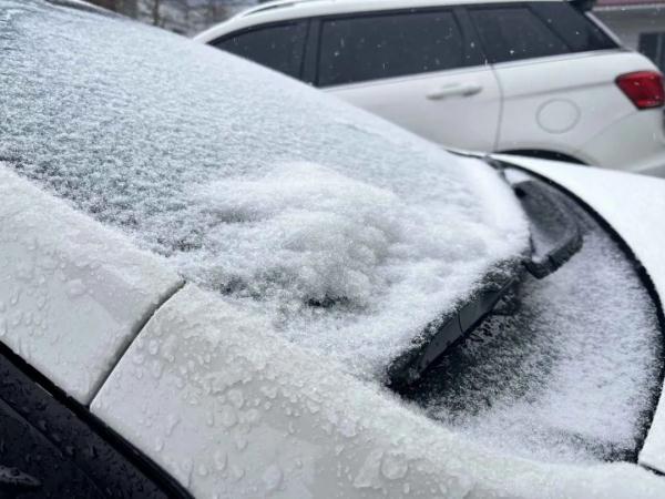 广东今年第一场雪来了!还会更冷,广州明天最低3℃ 广东今年第一场雪来了!还会更冷,广州明天最低3℃