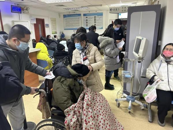 @所有人：当前呼吸道传染病高发！这类人群更易“中招”！