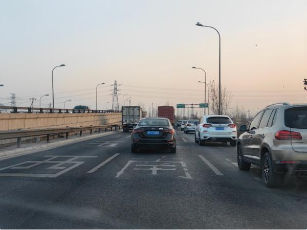 从“特别堵”到“感谢北京交警”,北京这个路口有大变化! 从“特别堵”到“感谢北京交警”,北京这个路口有大变化!