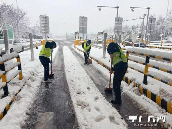 长沙大雪会下多久?路况如何?最新消息来了! 长沙大雪会下多久?路况如何?最新消息来了!